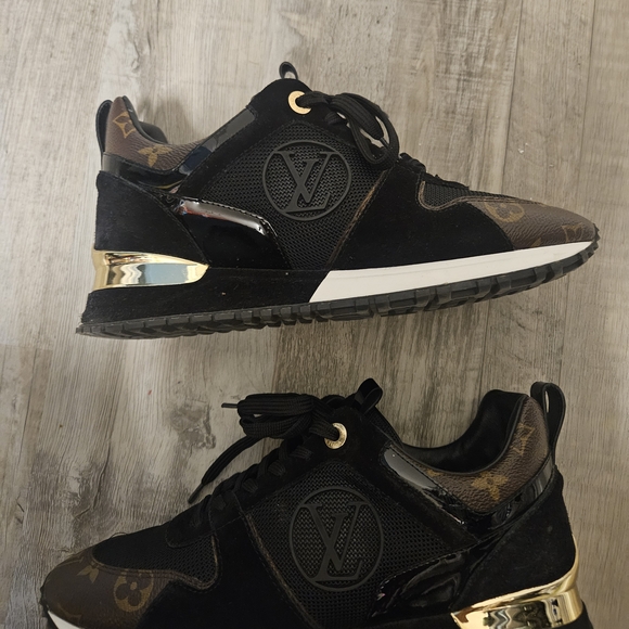 Louis Vuitton Black and Gold Women's Sneakers - Picture 3 of 6